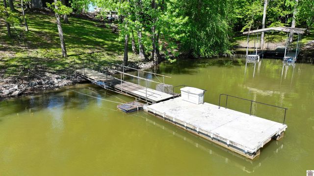 88 S Lakeshore Drive, Cadiz, KY 42211