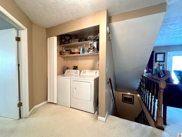 88 S Lakeshore Drive, Cadiz, KY 42211