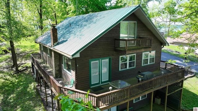 88 S Lakeshore Drive, Cadiz, KY 42211