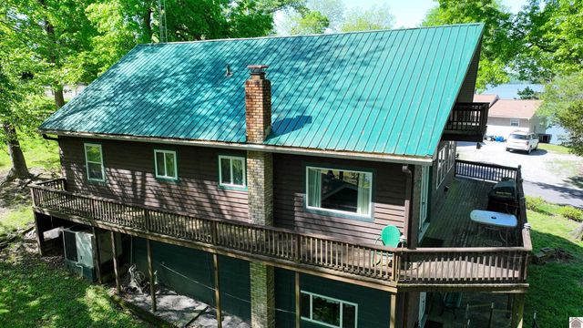 88 S Lakeshore Drive, Cadiz, KY 42211