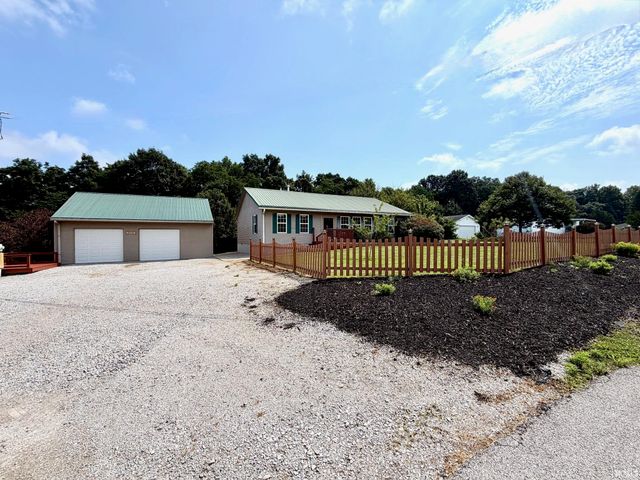 938 McFadden Ridge Road, Bedford, IN 47421
