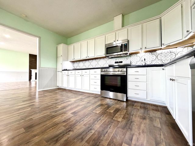 938 McFadden Ridge Road, Bedford, IN 47421