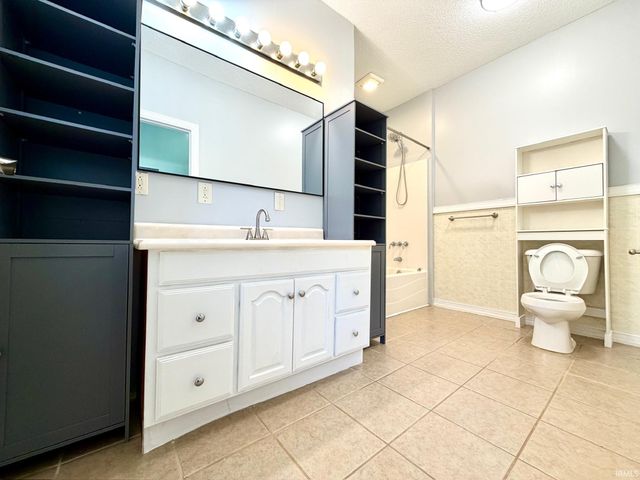 938 McFadden Ridge Road, Bedford, IN 47421