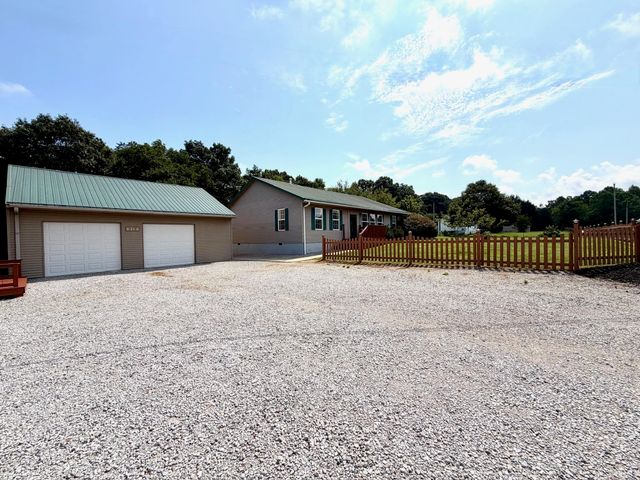 938 McFadden Ridge Road, Bedford, IN 47421
