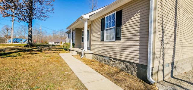 45 Bill Ct, Waverly, TN 37185