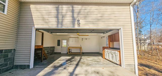 45 Bill Ct, Waverly, TN 37185