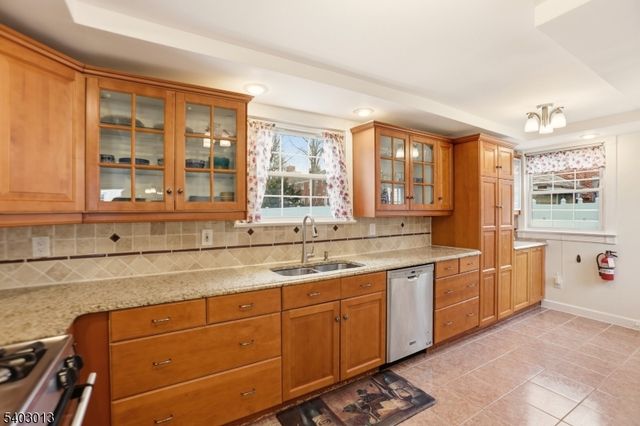 28 Parkview Ave, Belleville Twp., NJ 07109