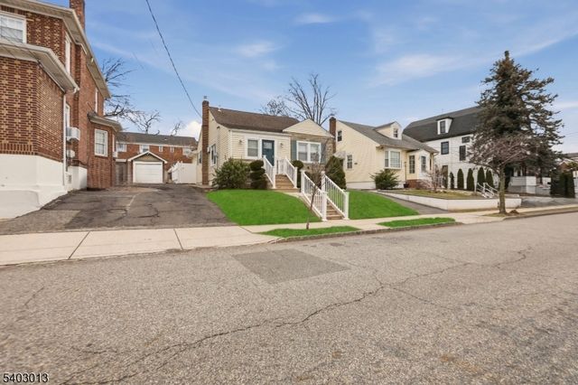 28 Parkview Ave, Belleville Twp., NJ 07109