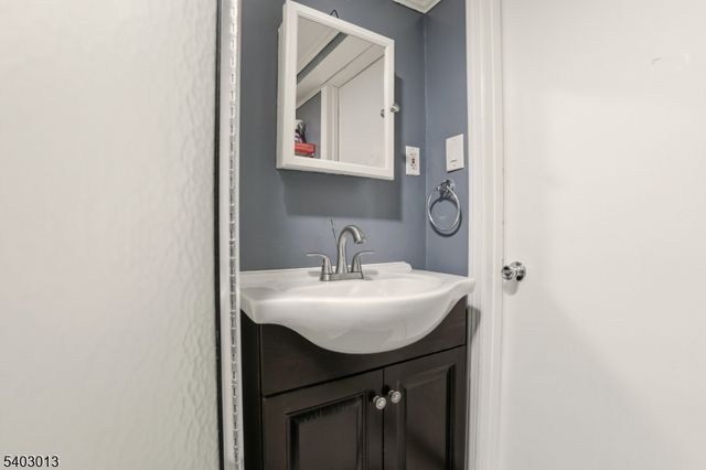 28 Parkview Ave, Belleville Twp., NJ 07109