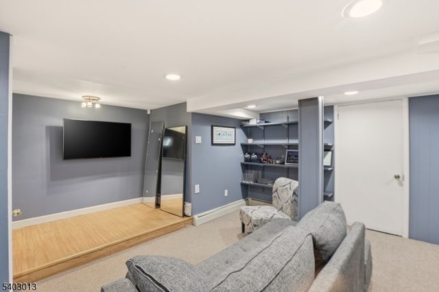 28 Parkview Ave, Belleville Twp., NJ 07109