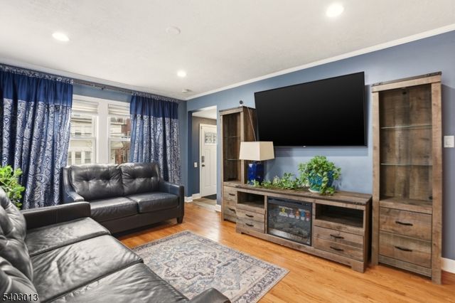 28 Parkview Ave, Belleville Twp., NJ 07109