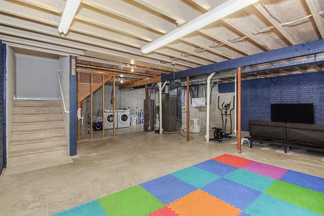2517 Clayton Drive, Ames, IA 50010