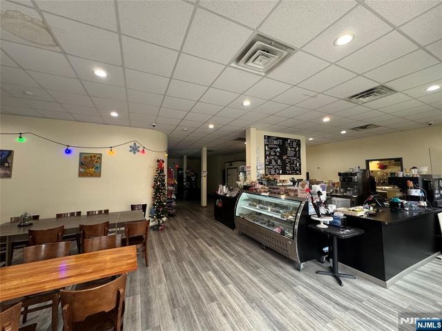 450A Broad Avenue, Palisades Park, NJ 07650