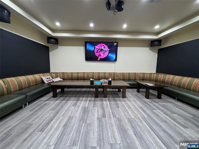 450A Broad Avenue, Palisades Park, NJ 07650