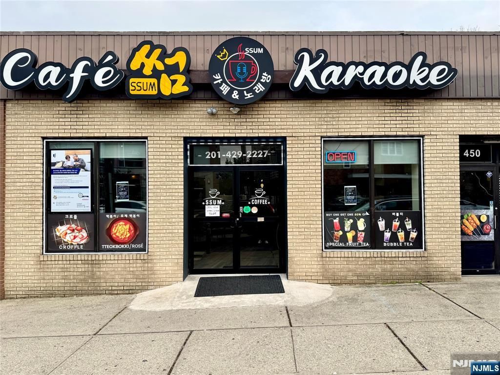 450A Broad Avenue, Palisades Park, NJ 07650