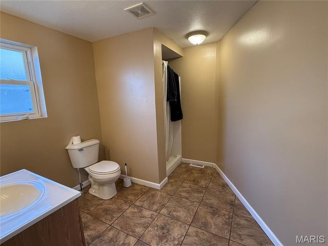 800 S Main Street, Millstadt, IL 62260