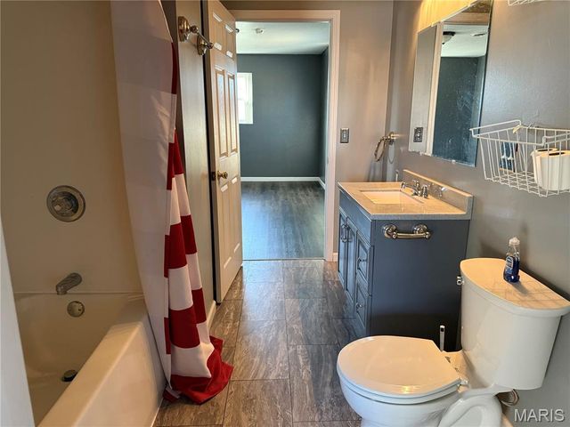 800 S Main Street, Millstadt, IL 62260