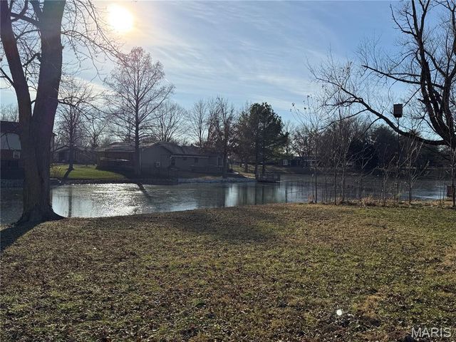 800 S Main Street, Millstadt, IL 62260