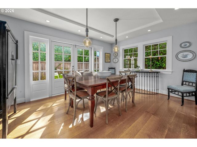 2798 Sw OLD ORCHARD Rd, Portland, OR 97201