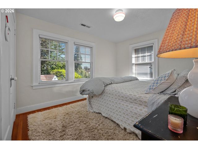 2798 Sw OLD ORCHARD Rd, Portland, OR 97201