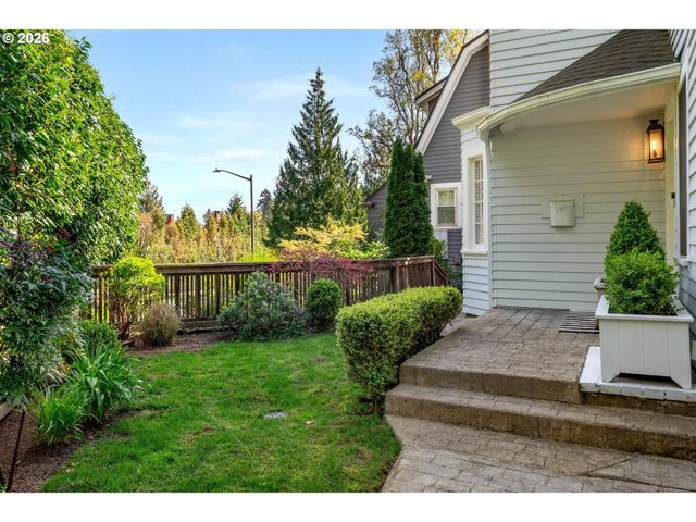 2798 Sw OLD ORCHARD Rd, Portland, OR 97201
