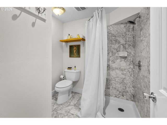 2798 Sw OLD ORCHARD Rd, Portland, OR 97201