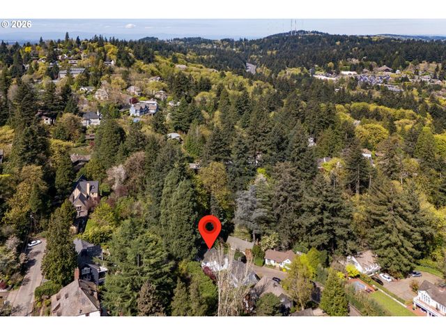 2798 Sw OLD ORCHARD Rd, Portland, OR 97201