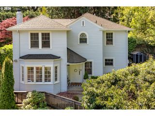 2798 Sw OLD ORCHARD Rd, Portland, OR 97201