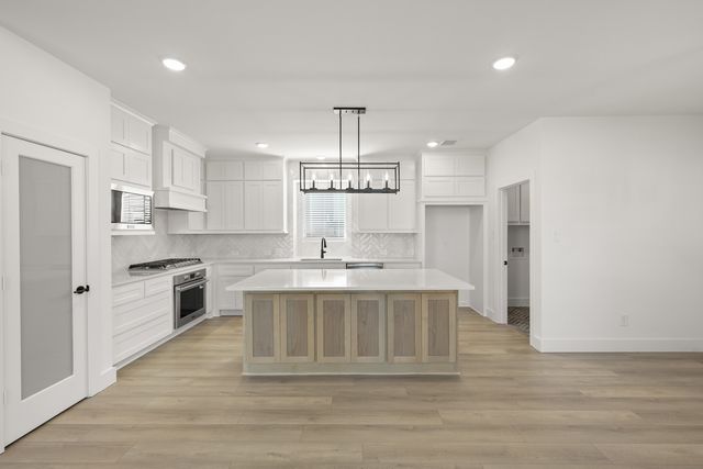 417 Newpark Boulevard, Desoto, TX 75115