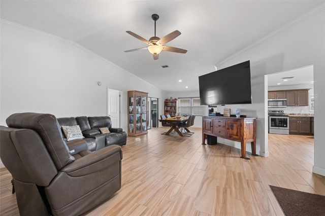 1957 PRAIRIE DUNES CIRCLE N, Lakeland, FL 33810