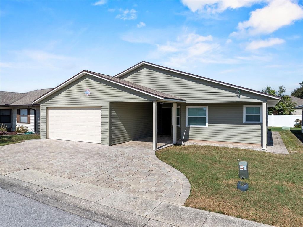 1957 PRAIRIE DUNES CIRCLE N, Lakeland, FL 33810