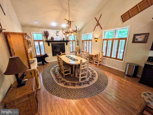 134 LONGVIEW DR, Lake Harmony, PA 18624
