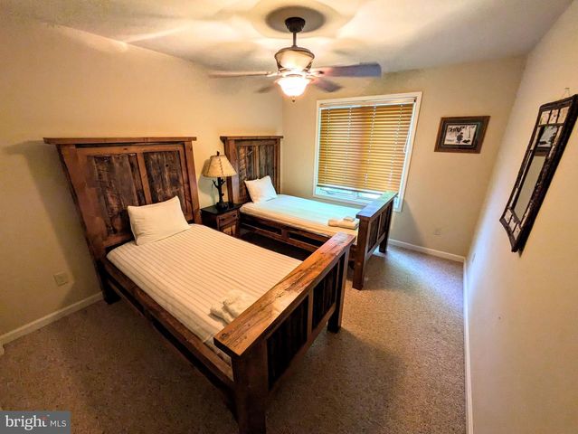 134 LONGVIEW DR, Lake Harmony, PA 18624