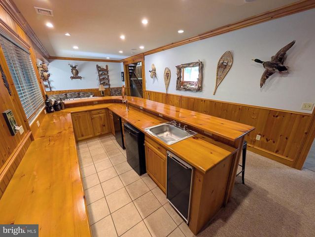 134 LONGVIEW DR, Lake Harmony, PA 18624