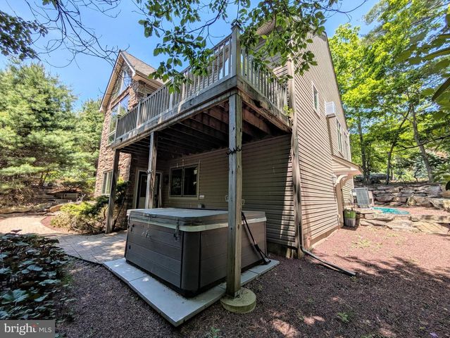134 LONGVIEW DR, Lake Harmony, PA 18624