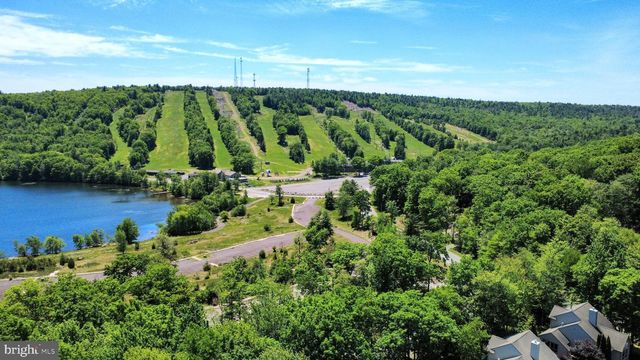 134 LONGVIEW DR, Lake Harmony, PA 18624