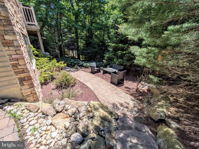 134 LONGVIEW DR, Lake Harmony, PA 18624