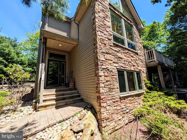 134 LONGVIEW DR, Lake Harmony, PA 18624