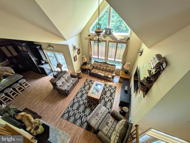 134 LONGVIEW DR, Lake Harmony, PA 18624