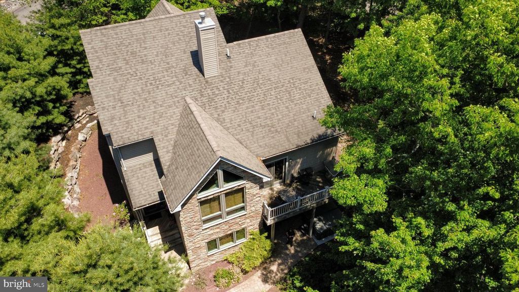 134 LONGVIEW DR, Lake Harmony, PA 18624