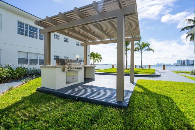 1940 Bay Drive 6, Miami Beach, FL 33141