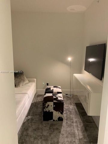 2960 NE 207th St 709, Aventura, FL 33180