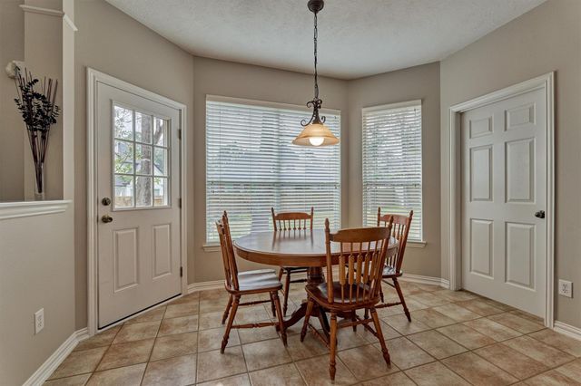 7 Vincent Court, The Woodlands, TX 77382