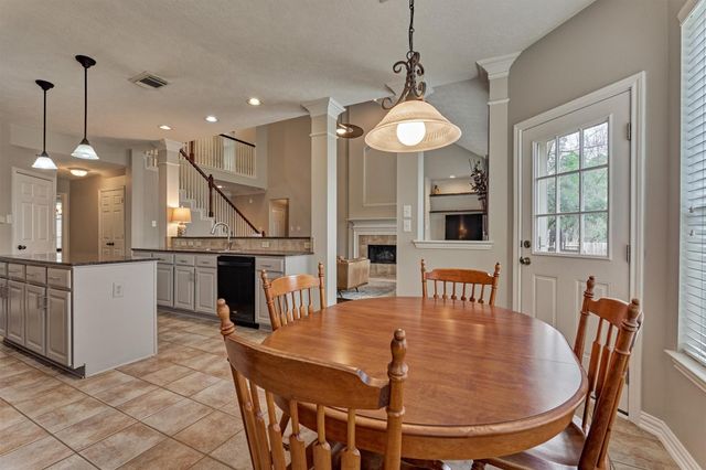 7 Vincent Court, The Woodlands, TX 77382