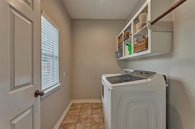 7 Vincent Court, The Woodlands, TX 77382