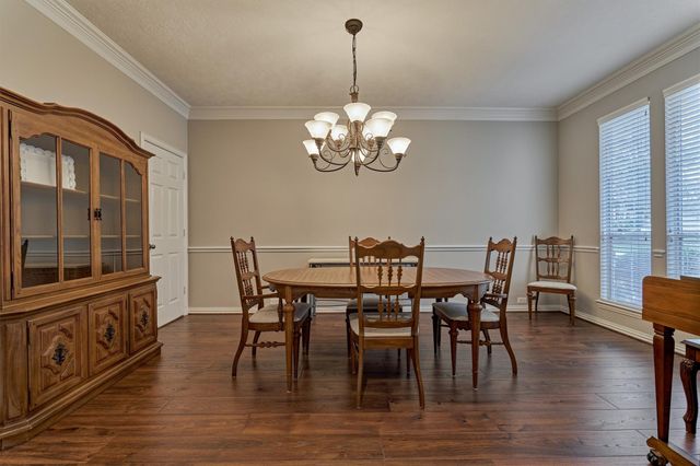 7 Vincent Court, The Woodlands, TX 77382