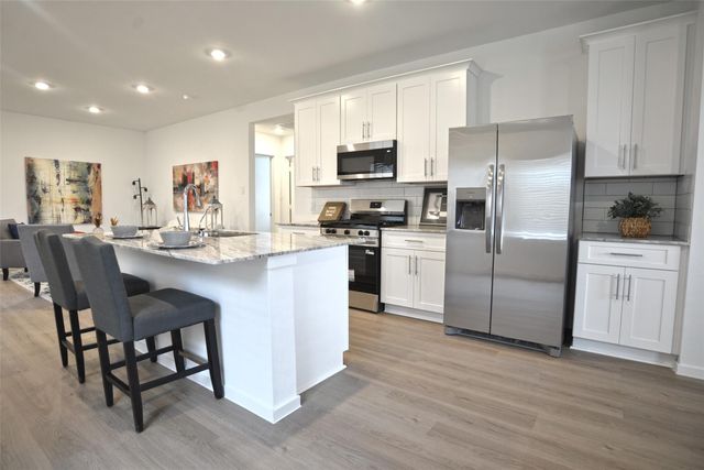 4122 Bronco Station Lane, League City, TX 77511