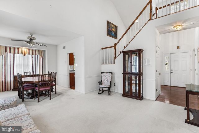 203 N SILVER FOX DR, Glen Mills, PA 19342
