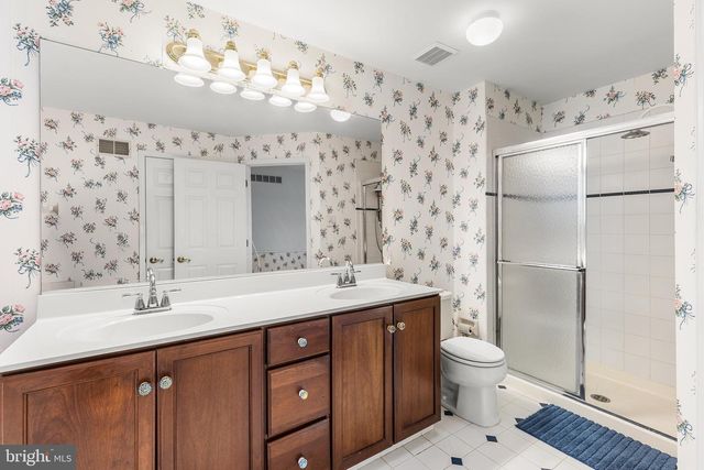 203 N SILVER FOX DR, Glen Mills, PA 19342