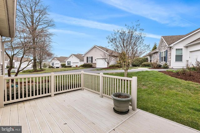 203 N SILVER FOX DR, Glen Mills, PA 19342